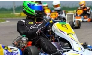 Comment bien choisir sa combinaison de Karting et de racing en ligne